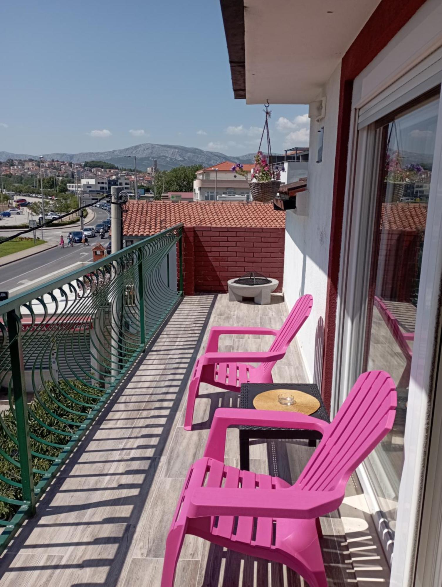 Penthouse Apartment With A Great View Podstrana Kültér fotó